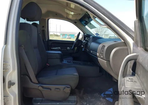 2013 Chevrolet Silverado 1500 Lt z USA, uszkodzony, nr VIN 3GCPCSE08DG177522